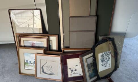絵、書などの額物や屏風