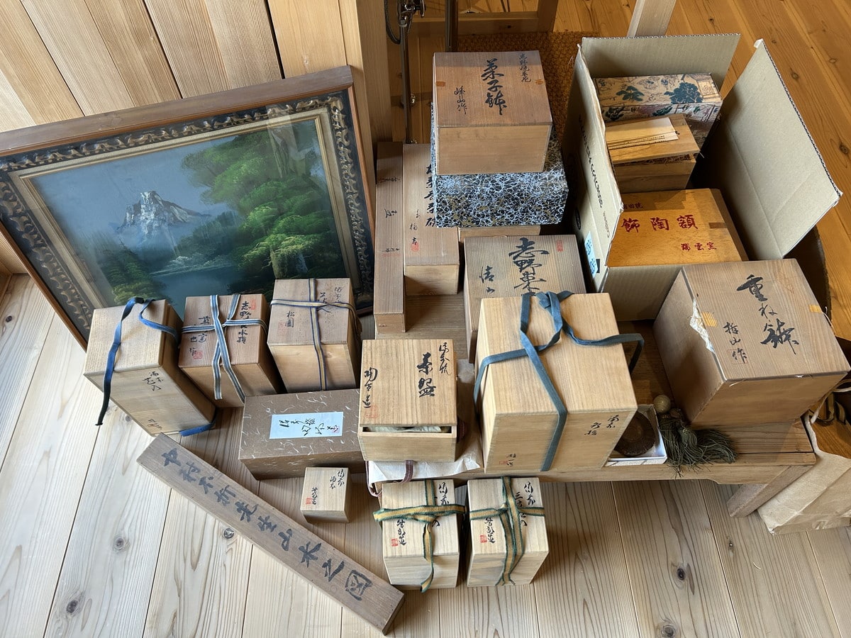 店頭持ち込み 備前焼などの買取