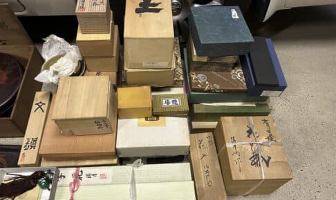 贈答食器など箱入りのギフト物　買取
