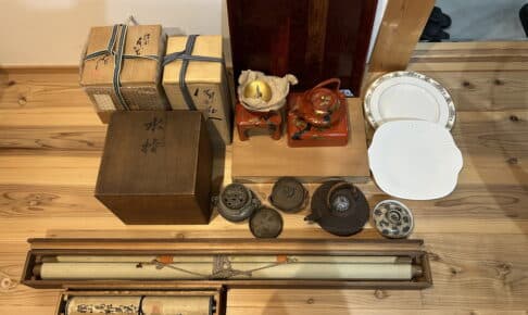 骨董品 店頭にて買取