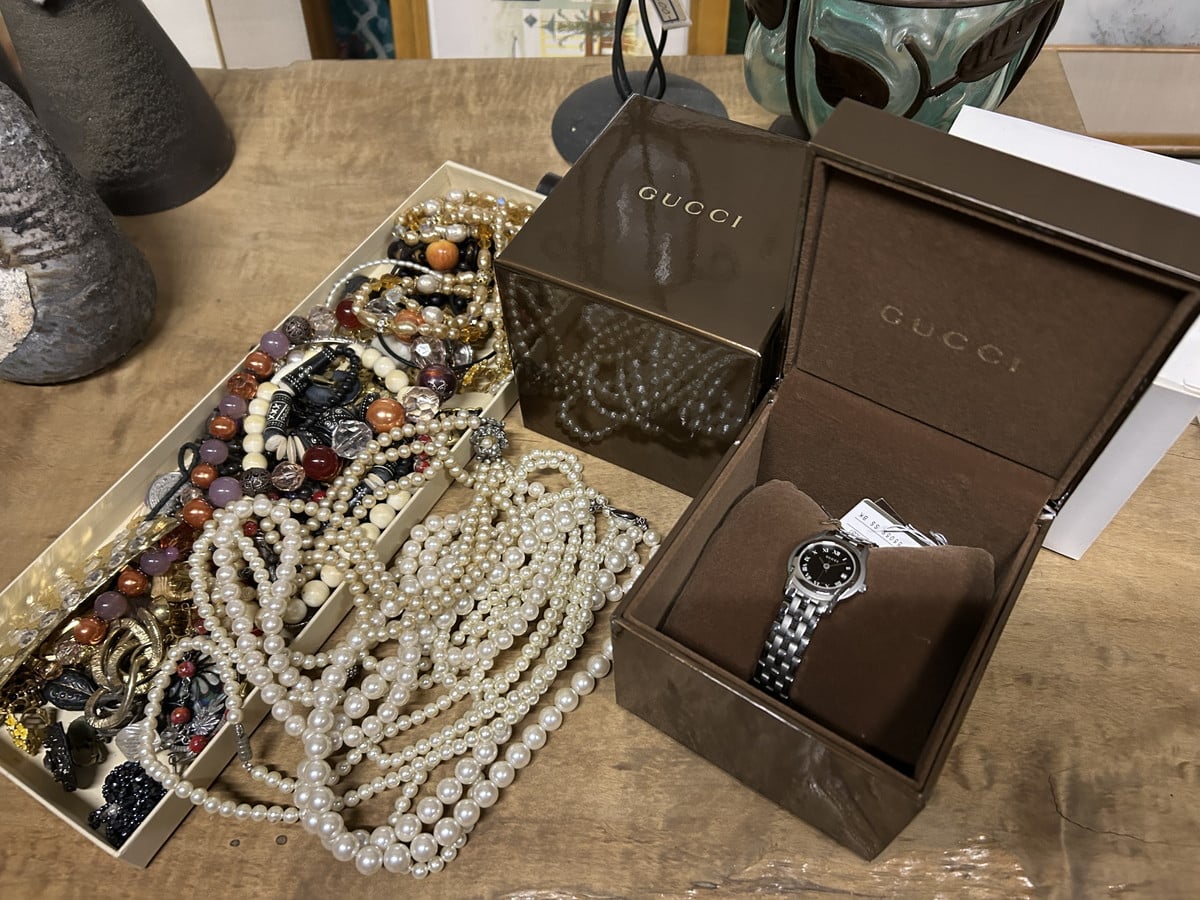 グッチ 腕時計、アクセサリー 買取 岡山市中区