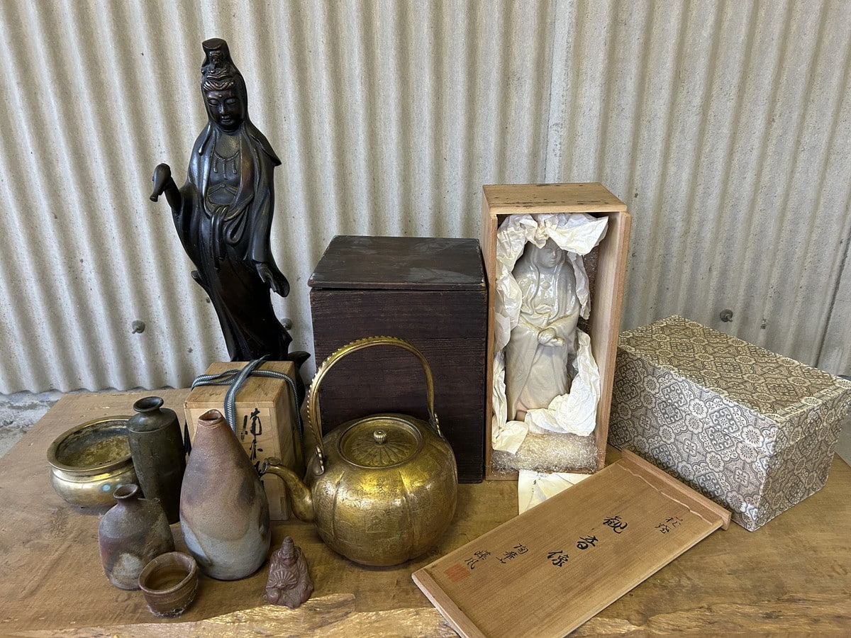 岡山市南区にて湯沸、仏像、備前焼などを出張買取
